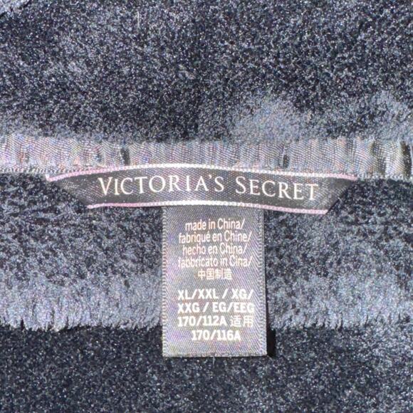 Victoria's Secret Fleece Bath Robe Women's Size XL/XXL Black Embroidered Logo - Picture 6 of 7